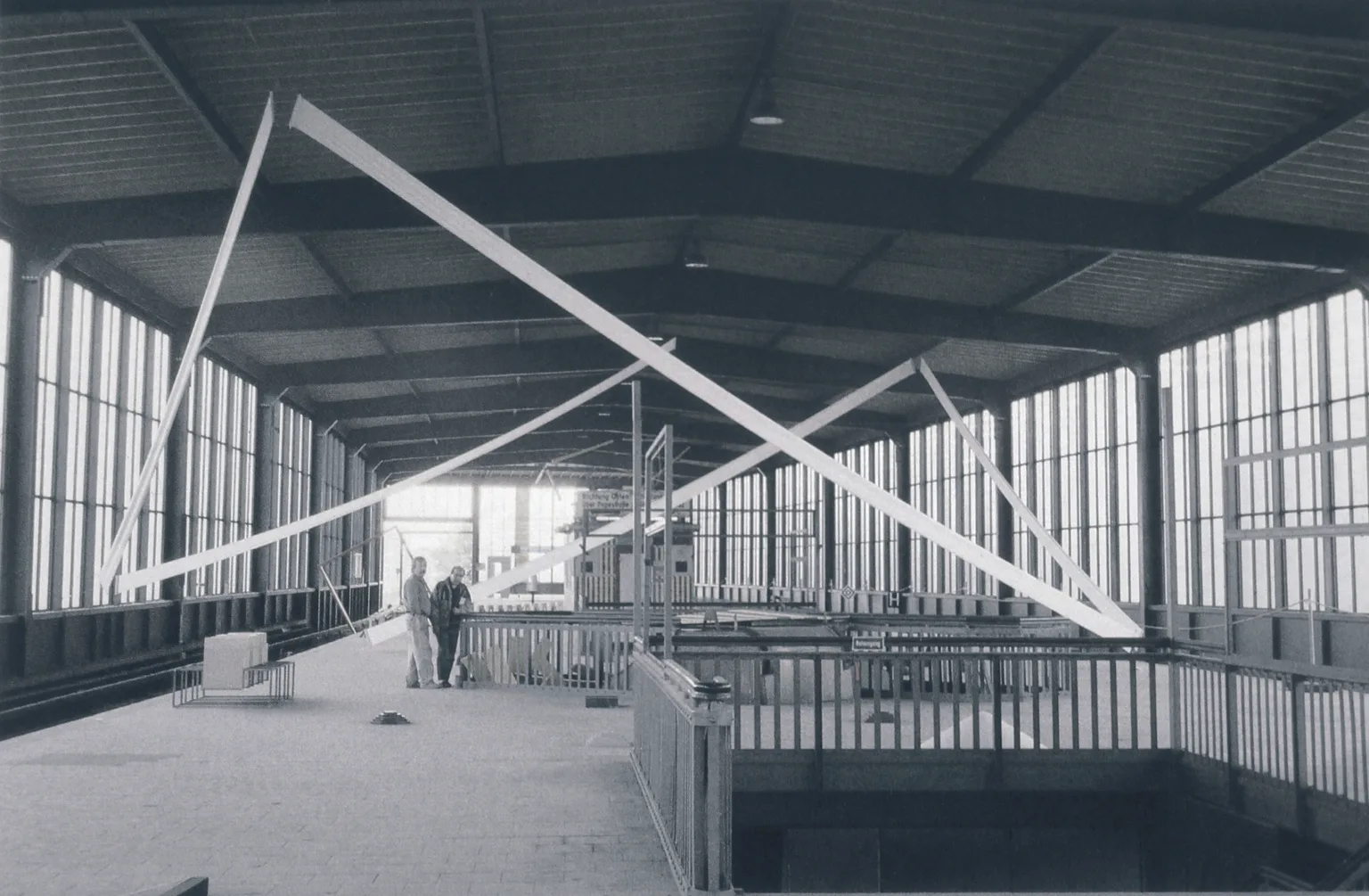 Fünf Bahnen, S-Bahnhof Schoeneberg, Berlin