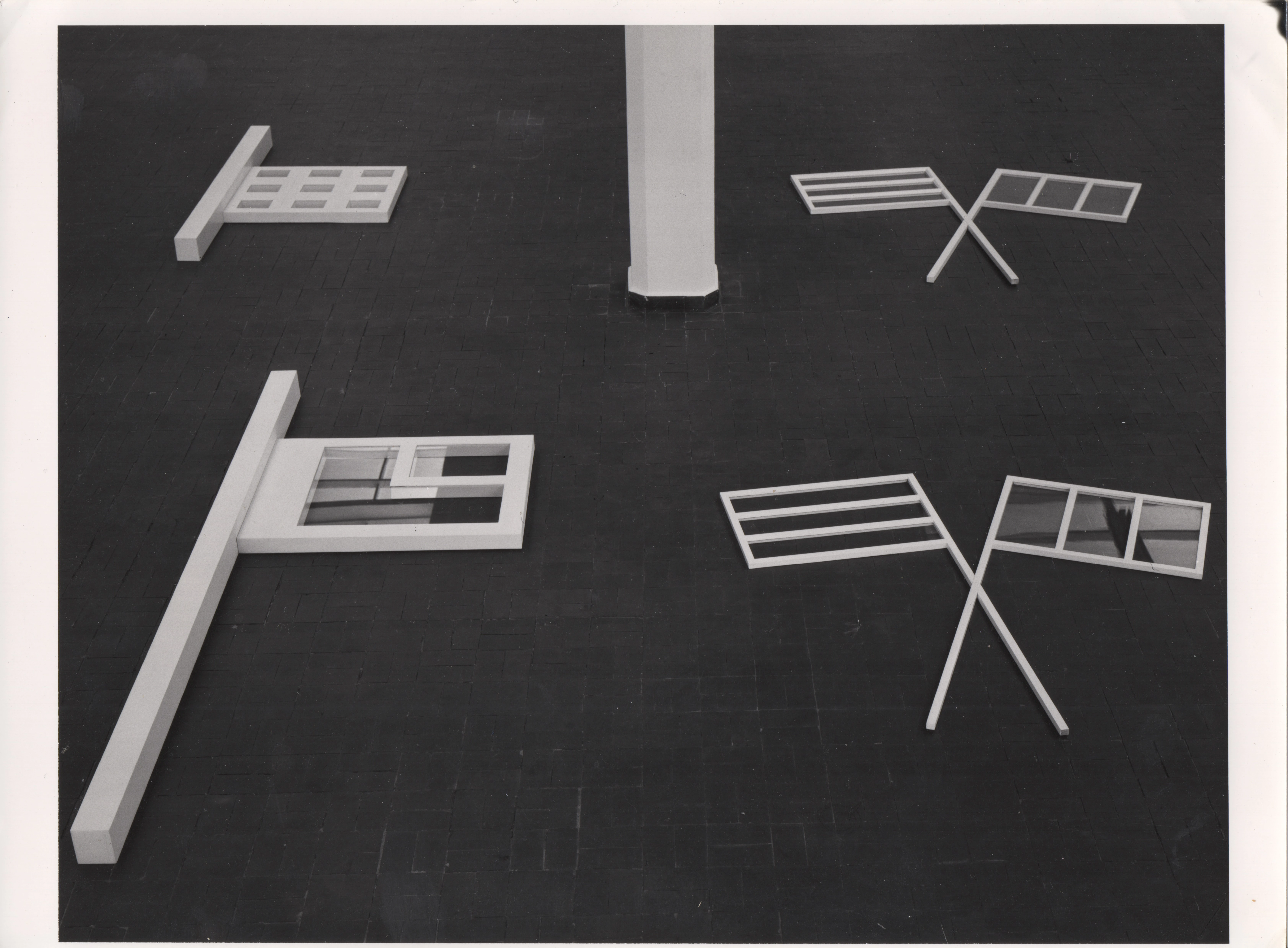 Untitled (Bandiere) / Exhibition view