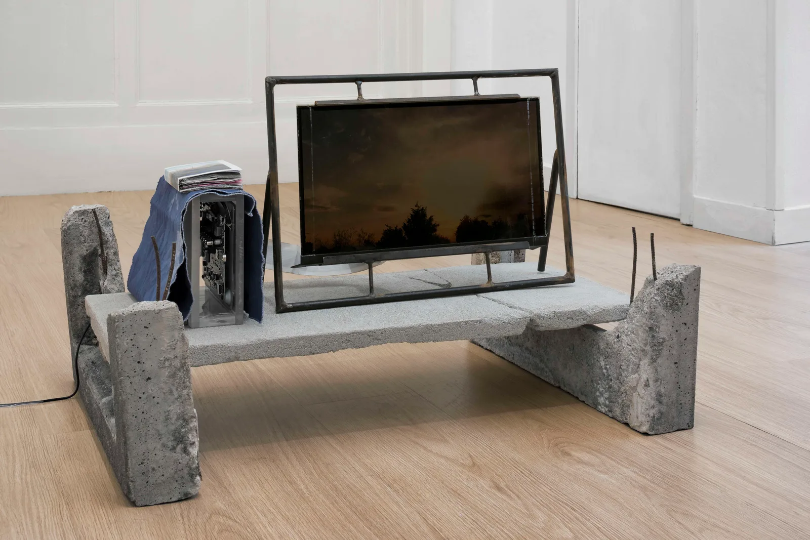 Untitled (screen)