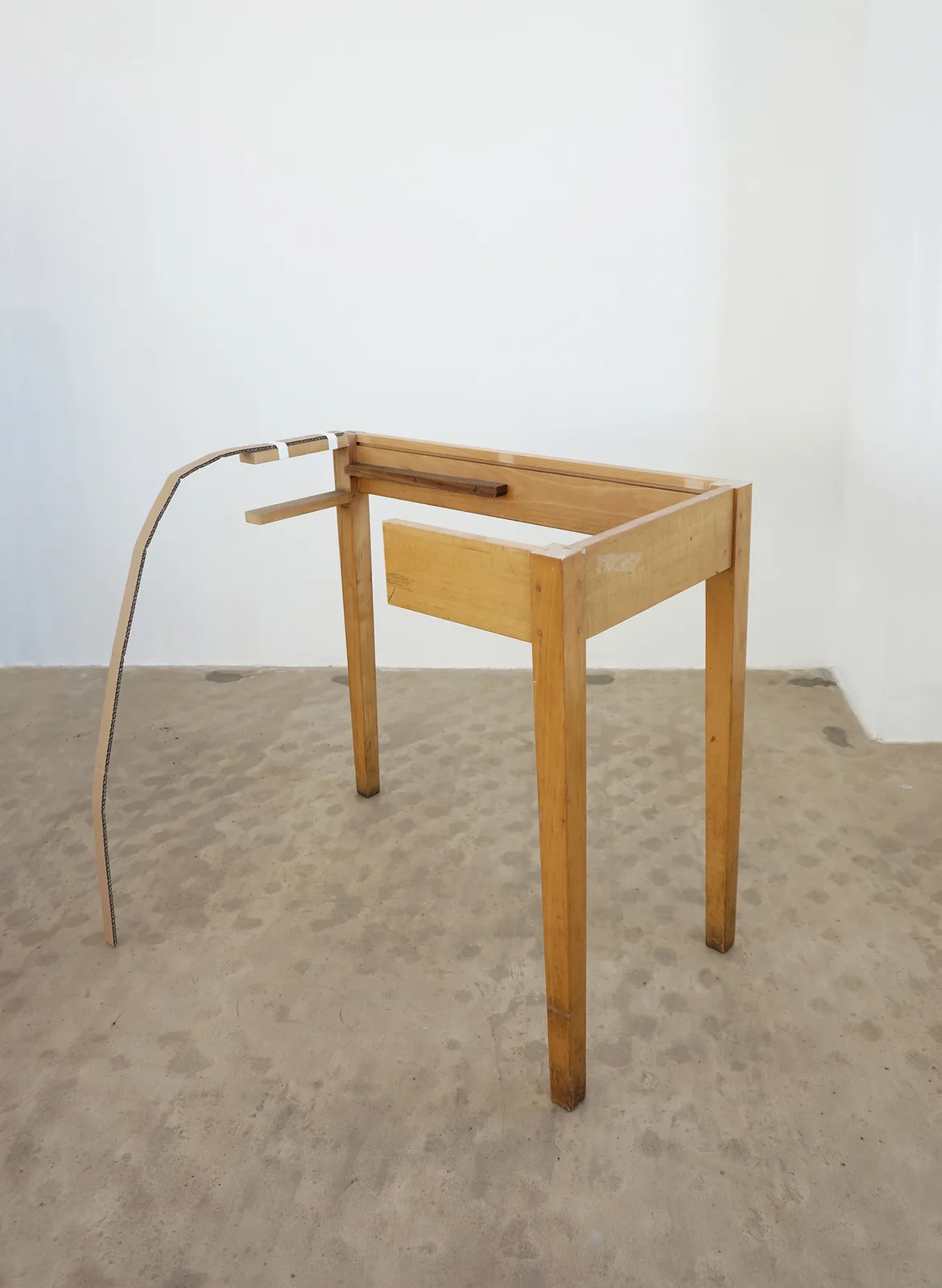 Set Right (Table Leg)