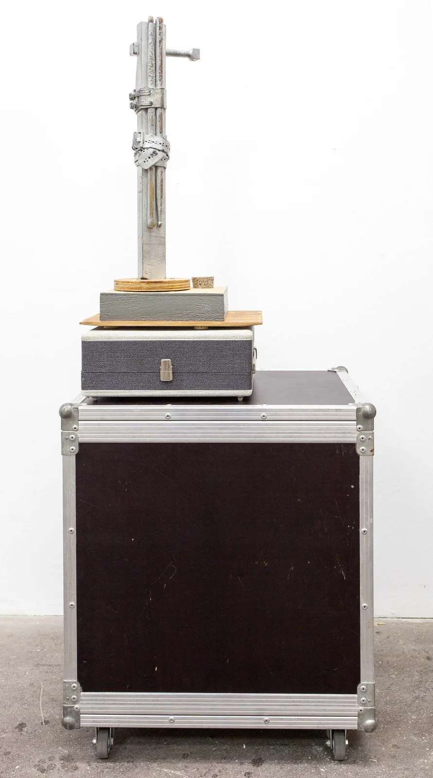 Untitled (sculptors : secret : weapon #3)
