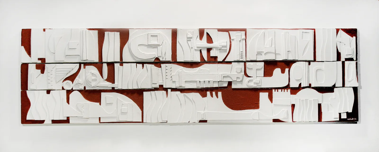 Relief en trois elements