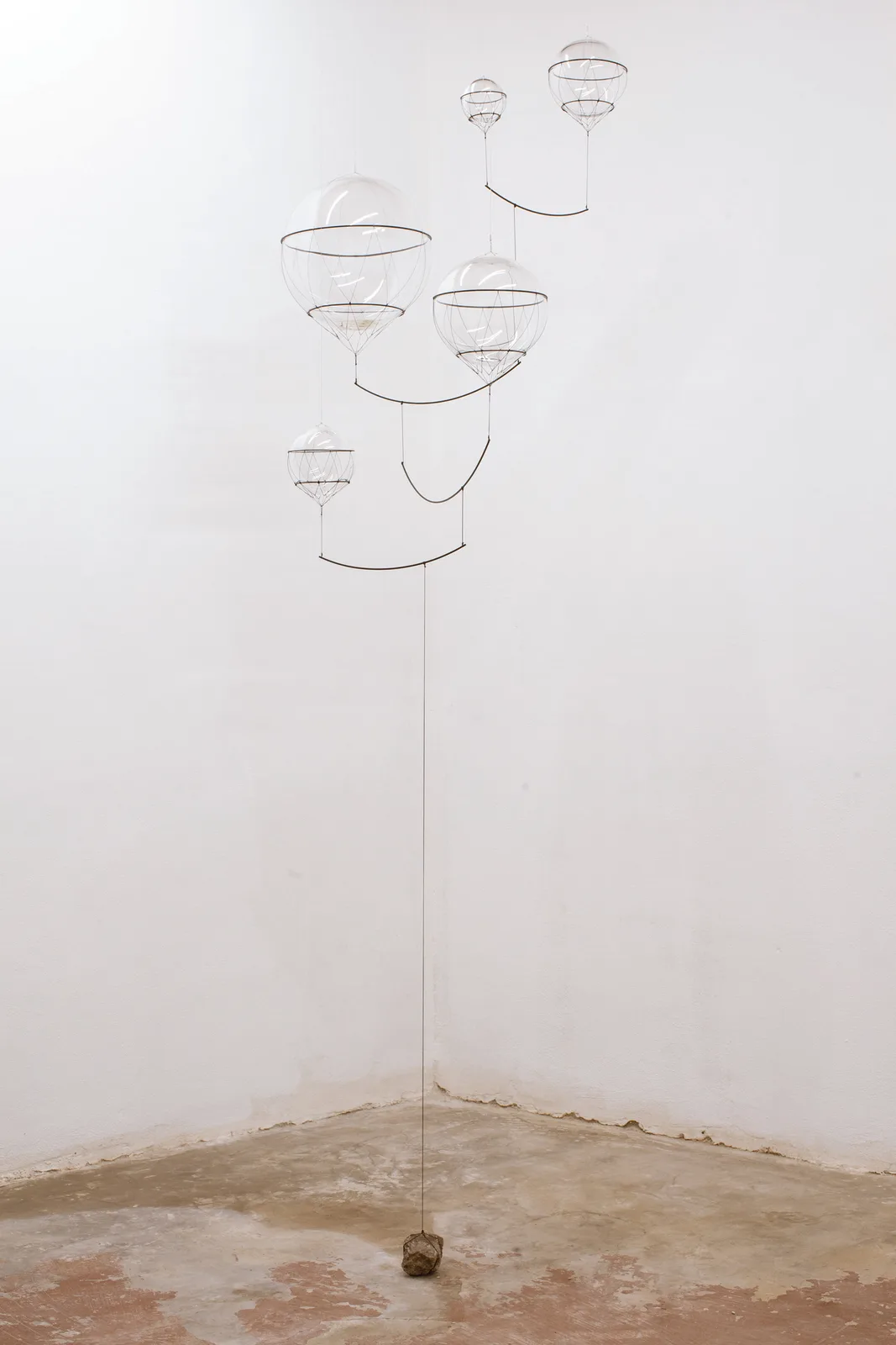 Calder Upside Down/30/18/15/12/8