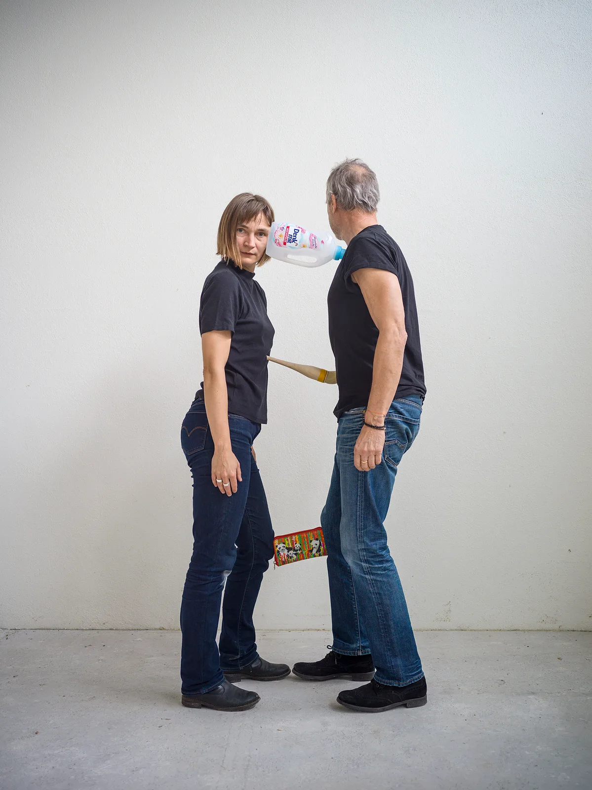 One Minute Sculpture with Erwin Wurm (Denk mit) – After Erwin Wurm: Organisation of Love, 2007