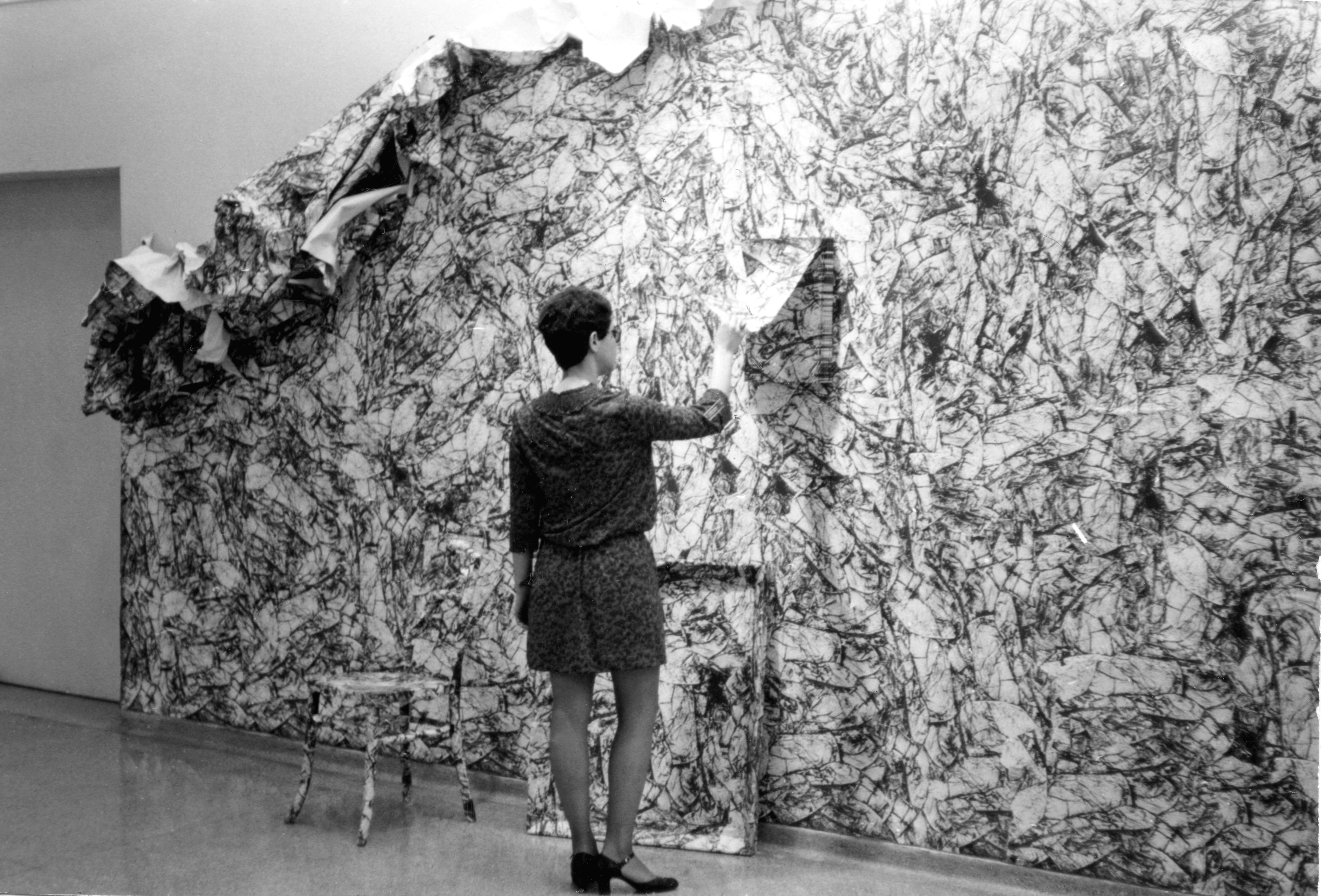 Wrinkle (single wall instalation)