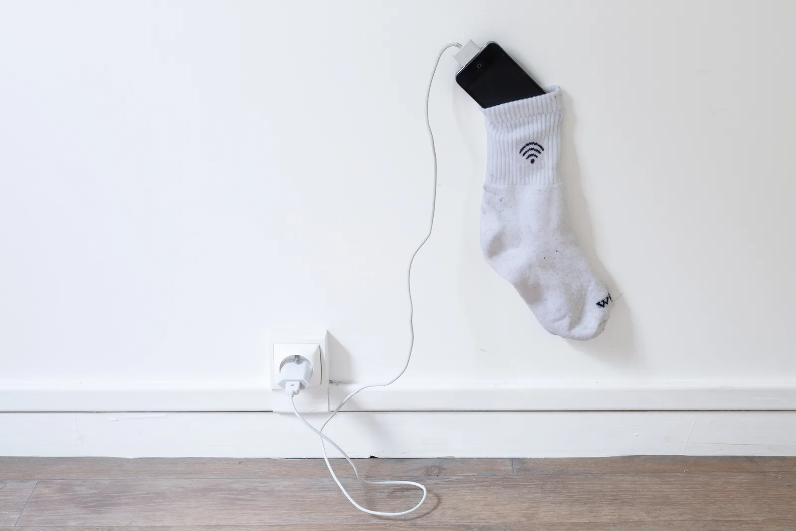 Phone charger station