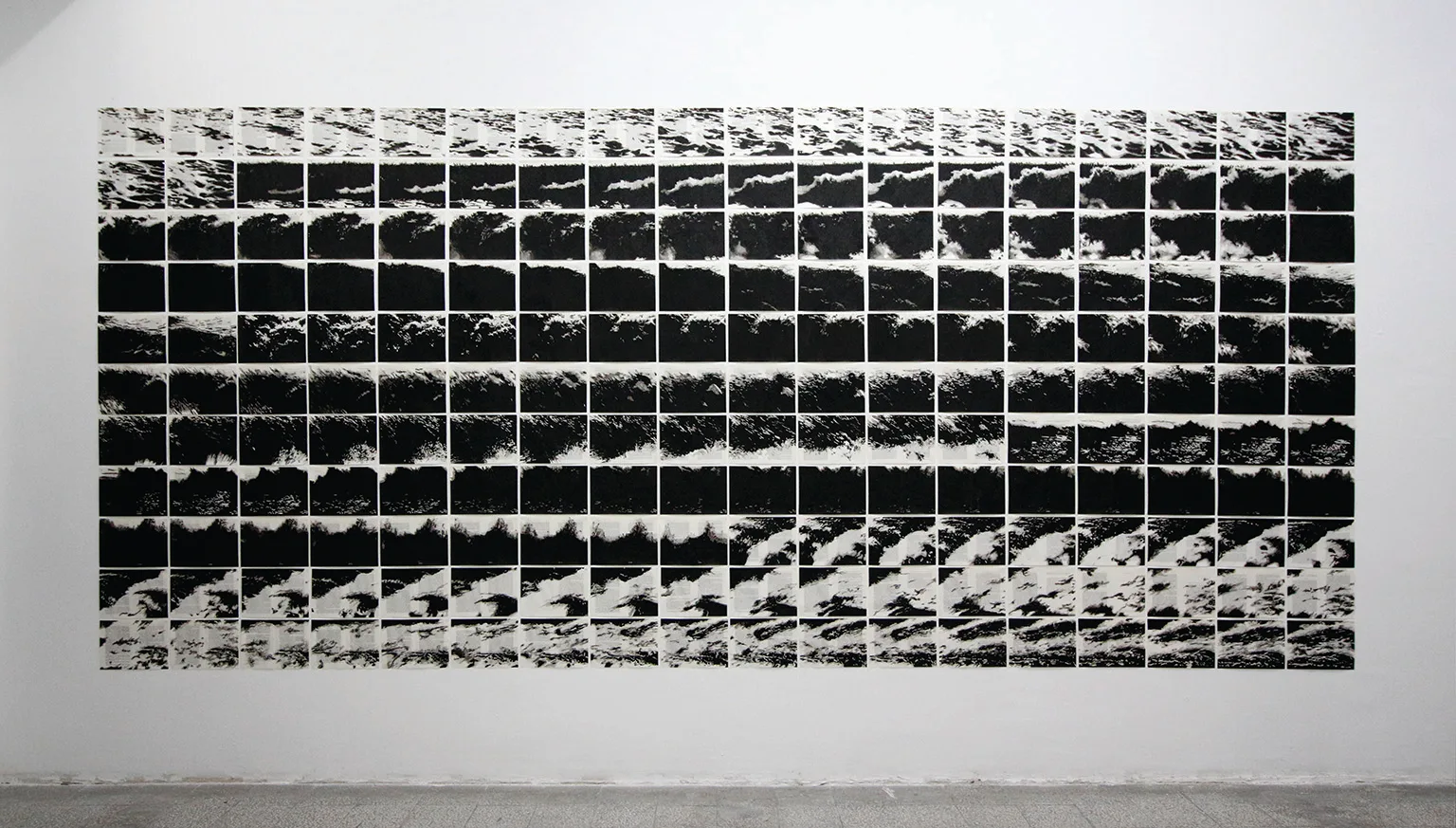 Sequence Waves-series Uncontained Images-sequence of 204 drawings
