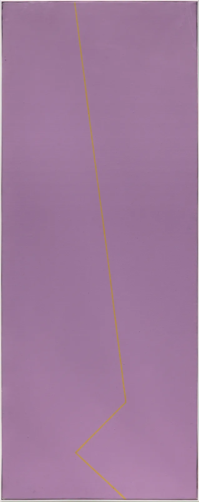 Fondo rosso viola, linea gialla ocra