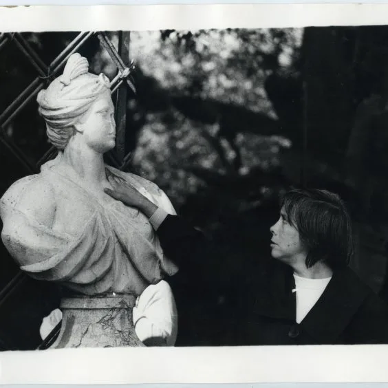 Due donne di pietra. Palermo, 1979