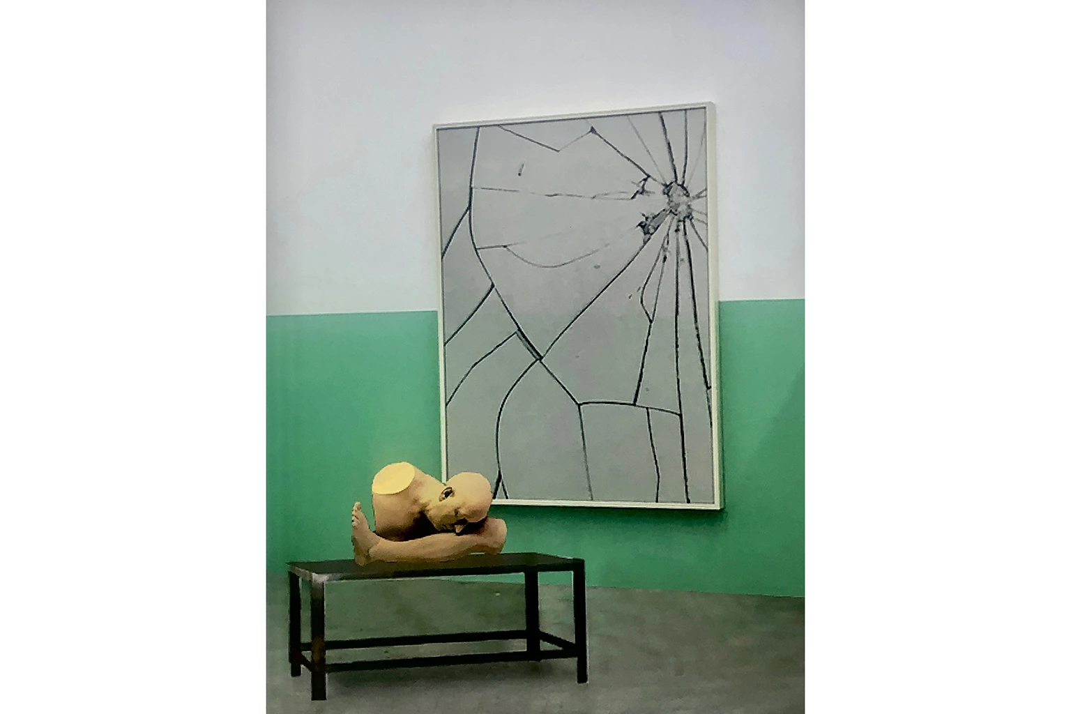 Installation view / Selfportrait ‘Brachlan’ (Large Glass)