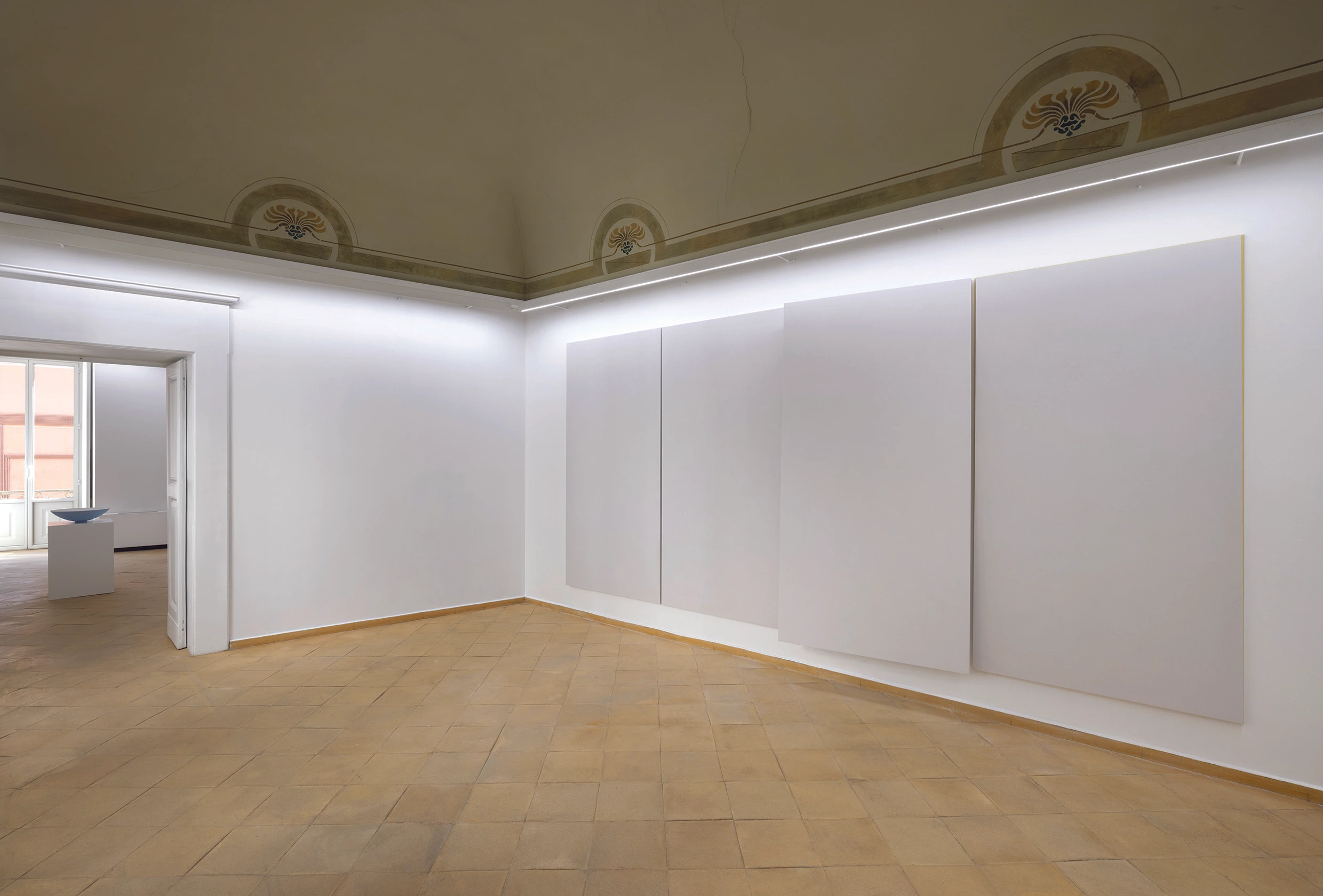 Installation View, Ettore Spalletti, Vistamare Pescara