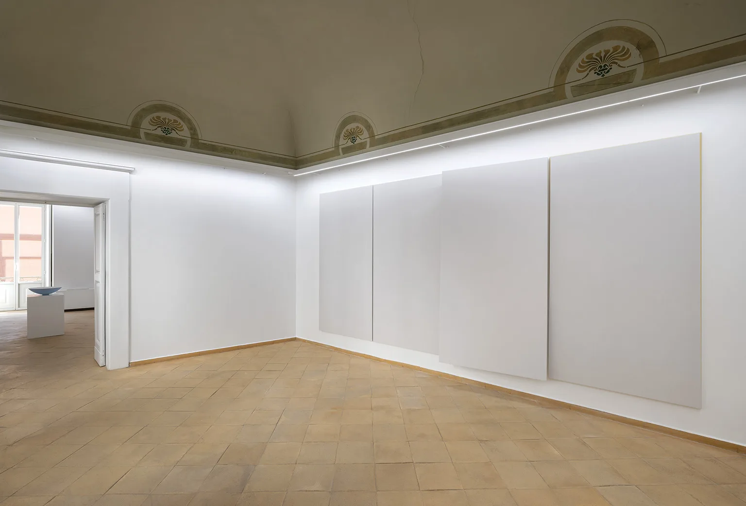Installation View, Ettore Spalletti, Vistamare Pescara