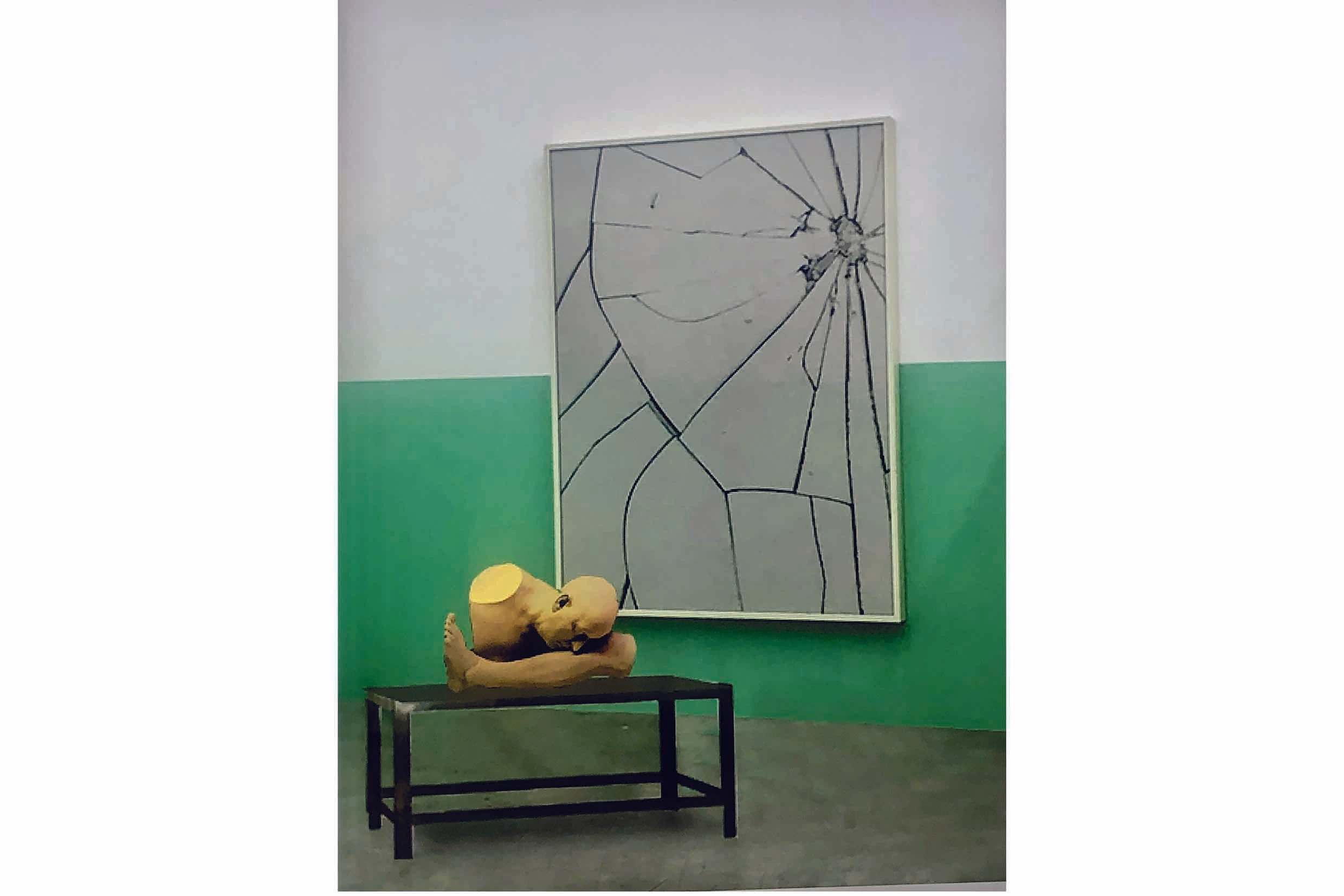 Installation view / Selfportrait ‘Brachlan’ (Large Glass)