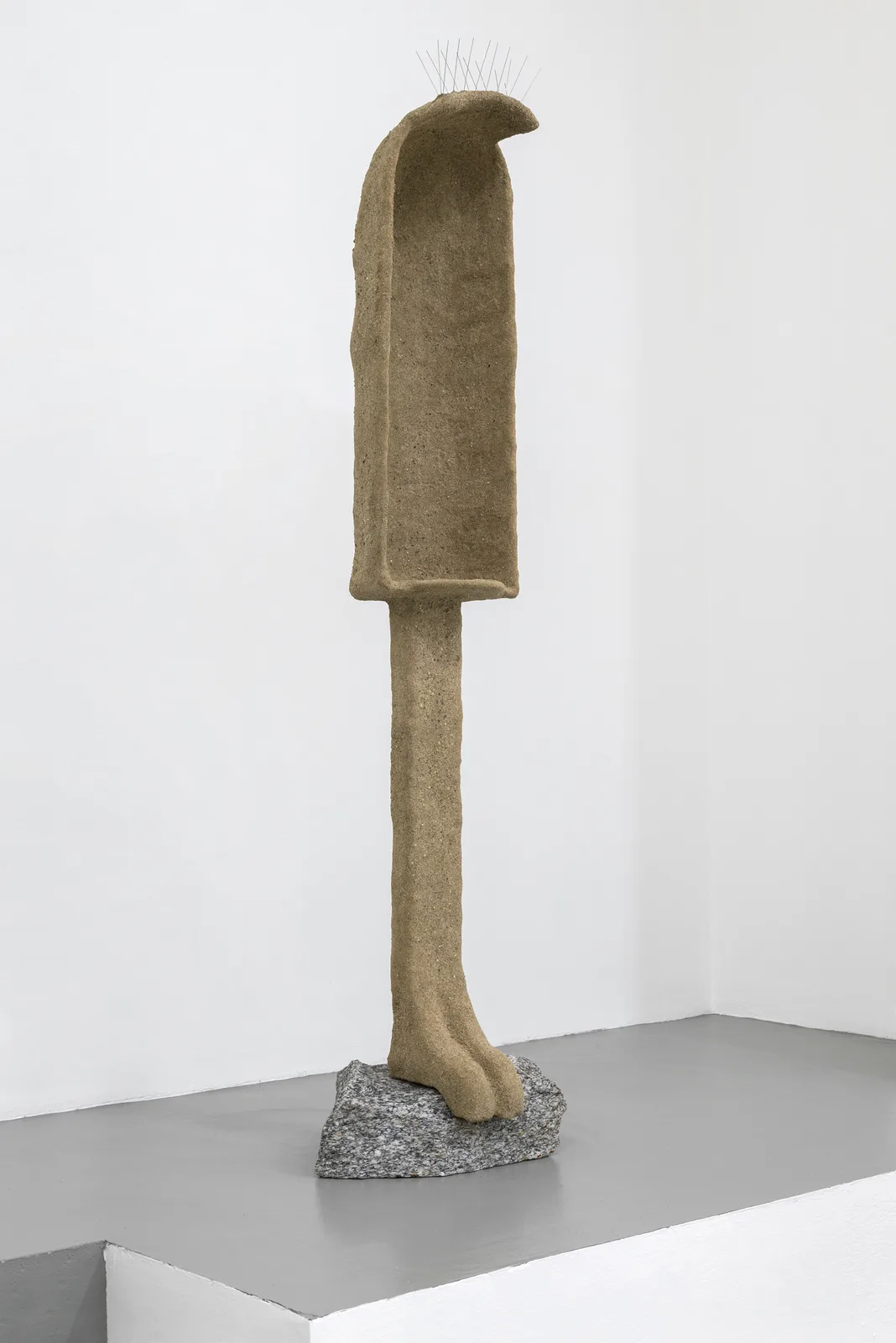 Small Vertical Figure