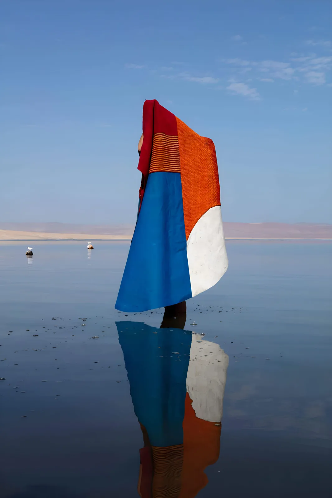 Manta, Boat tarps, Body in Paracas