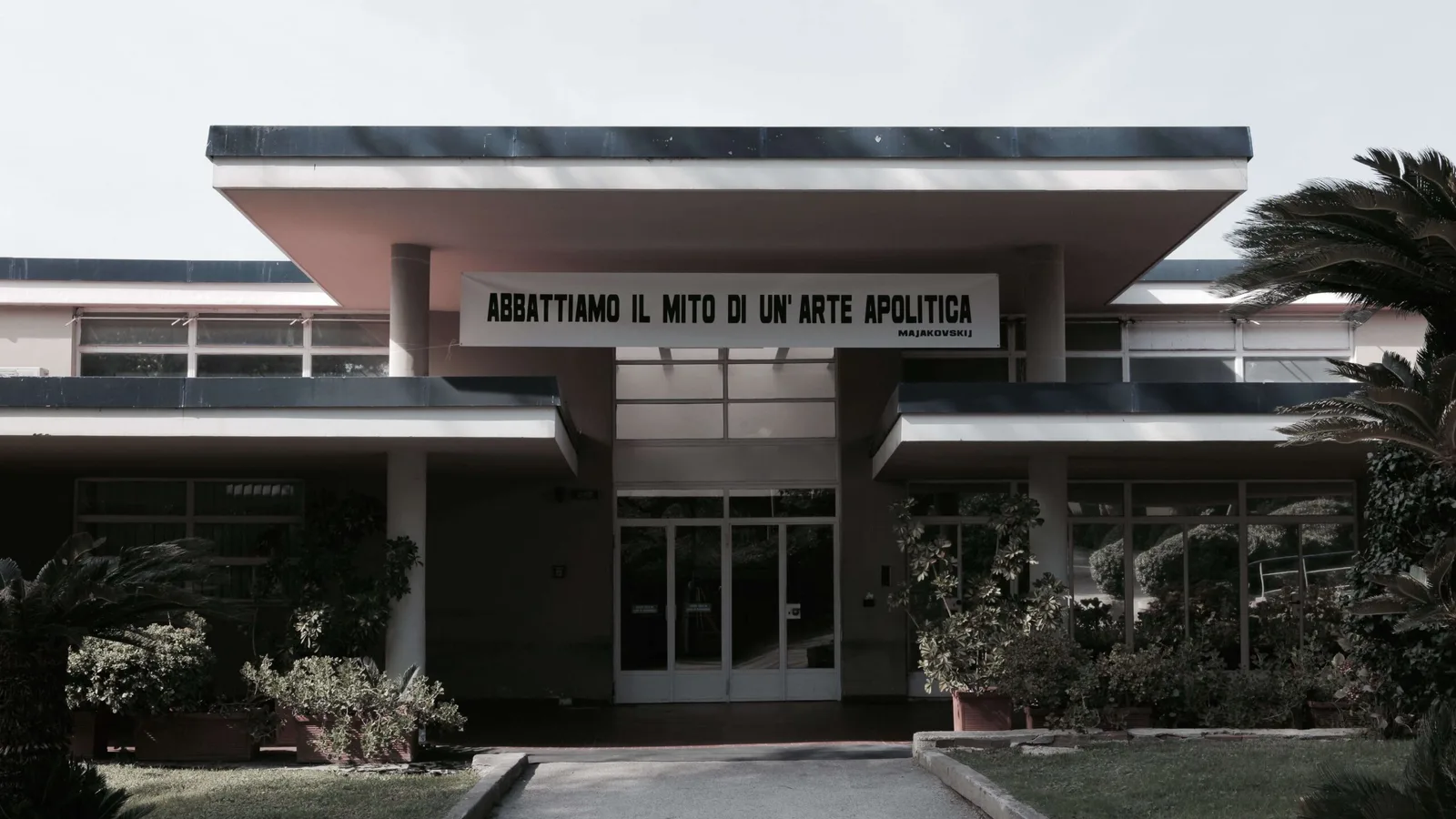 Smash the myth (Olivetti Factory)