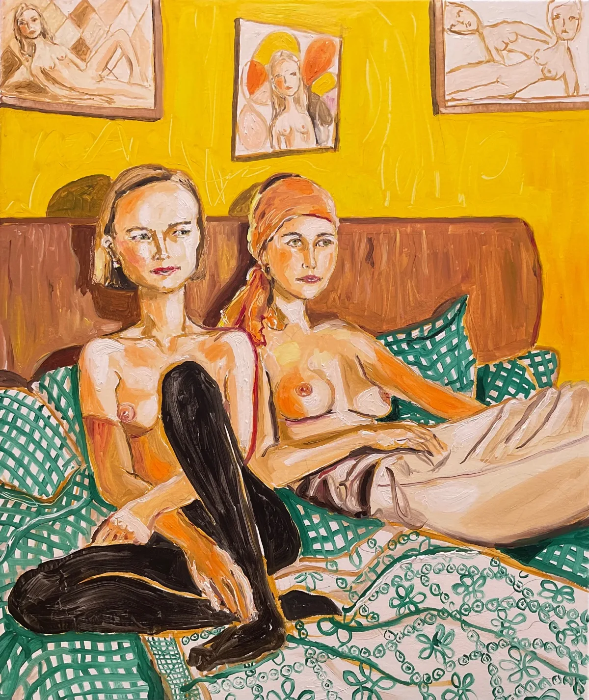 MarlizFrencken Britt and Joline in yellow bedroom with on the background fantasy paintings Althuis