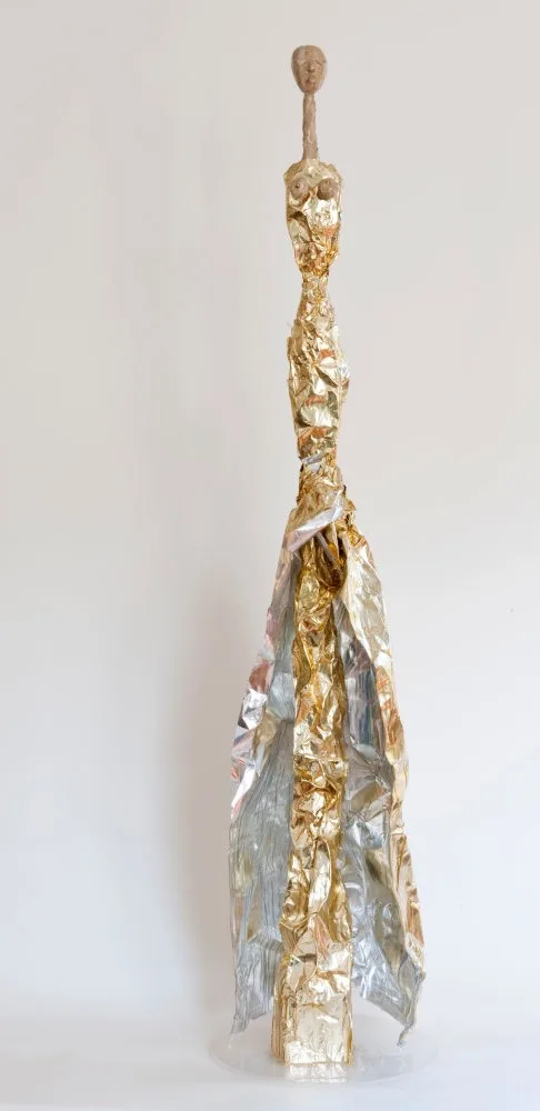 MarlizFrencken Woman in golden foil Althuis