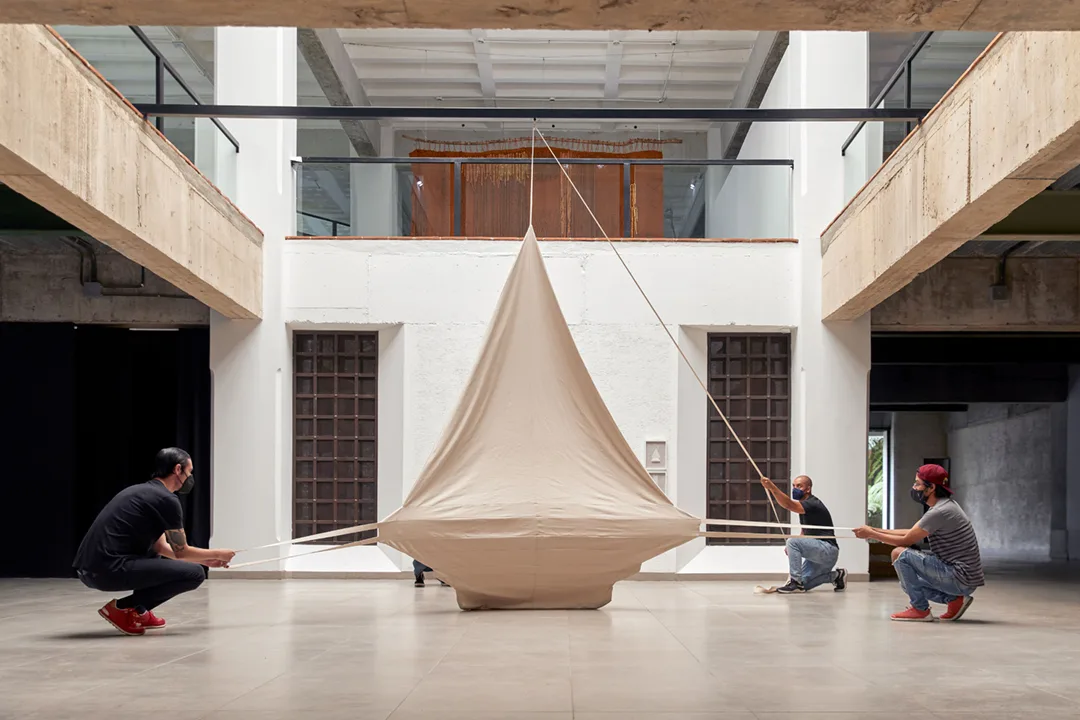 4.Jessica Kairé Folding monument (Juan Jacobo Árbenz Guzmán Monument) Proyectos Ultravioleta 1